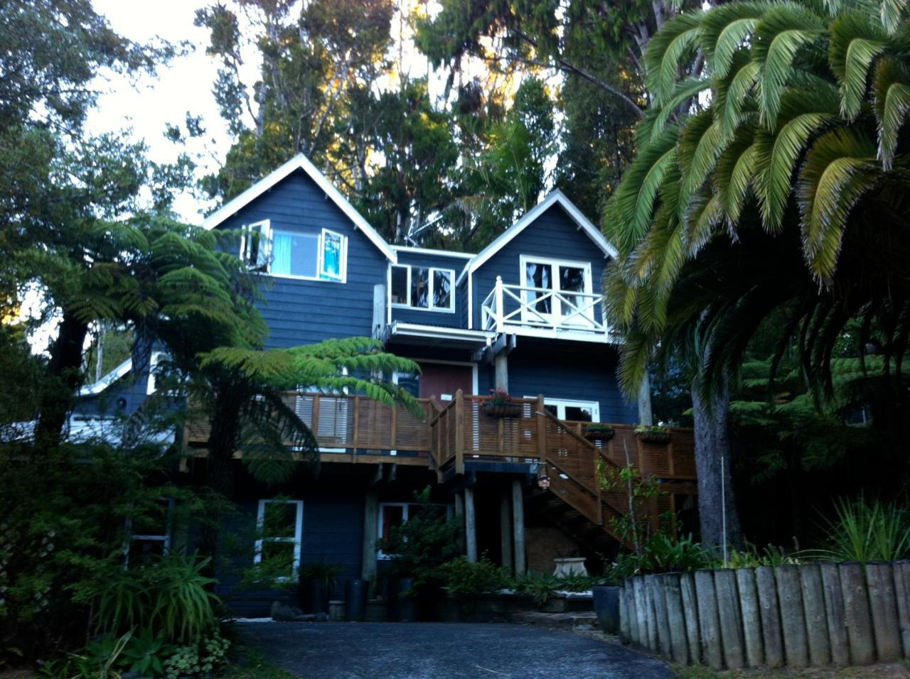 Titirangi Paradiso Auckland Exterior photo
